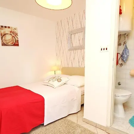 Rose Gostinjska kuća 3*